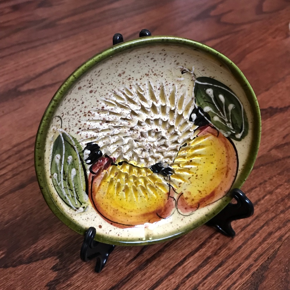 Oil and herb dip dish
